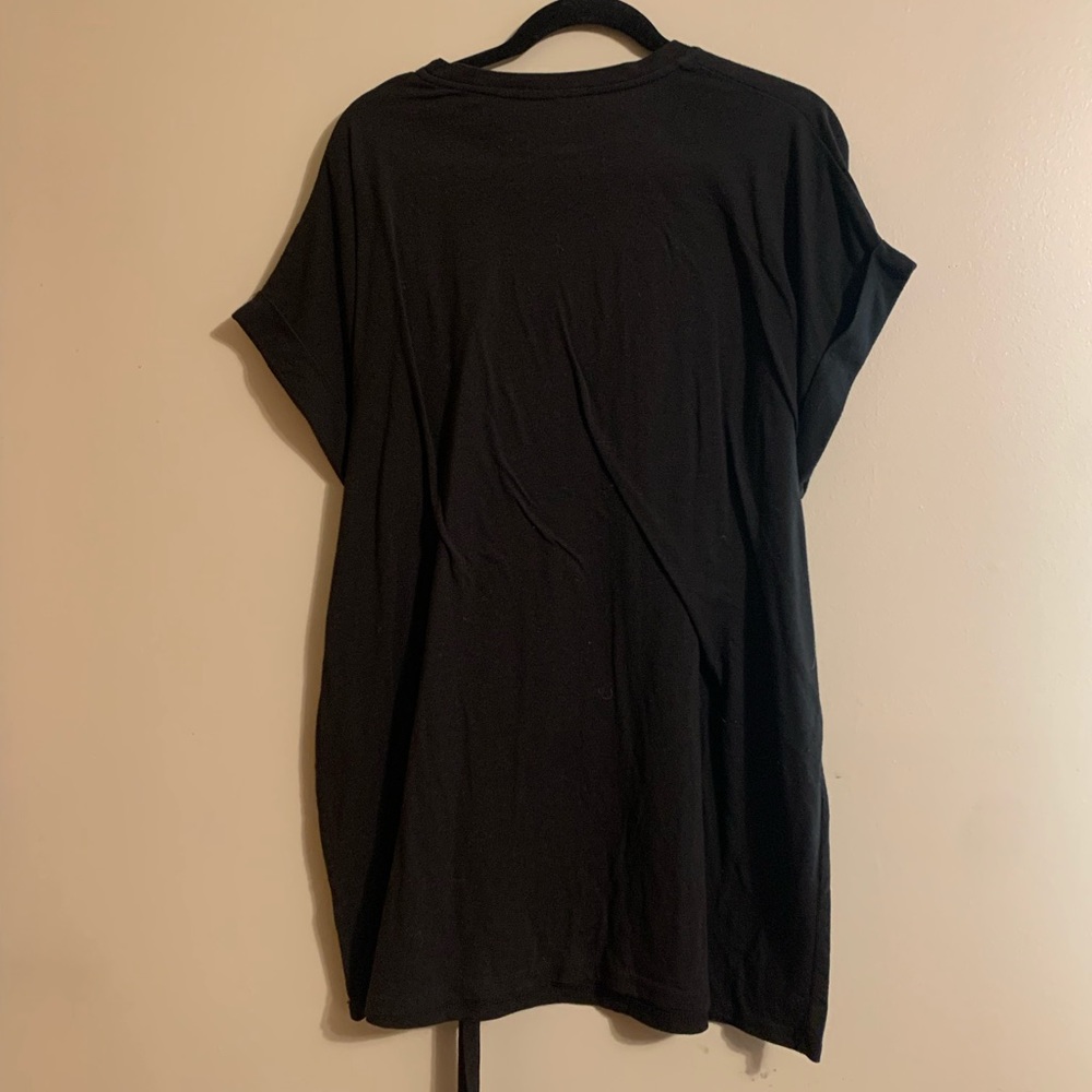3/$32 42 Pops Size 1X cuffed short-sleeved black tie waist tunic. - Picture 5 of 6